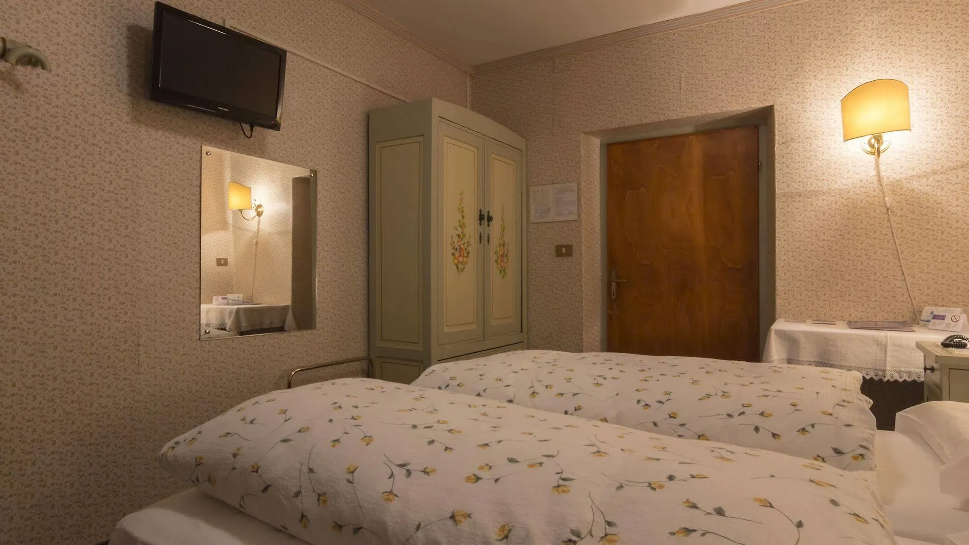 ***  Digonera Historic Hotel B&B Rocca Pietore Italy